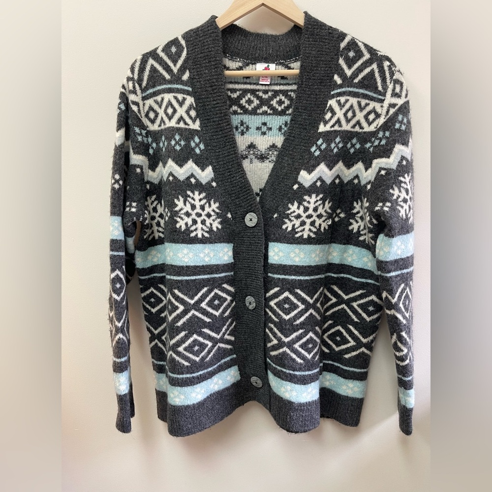 Fair Isle Gray and Light Blue Patterned Women's Cardigan Sweater Snowflakes